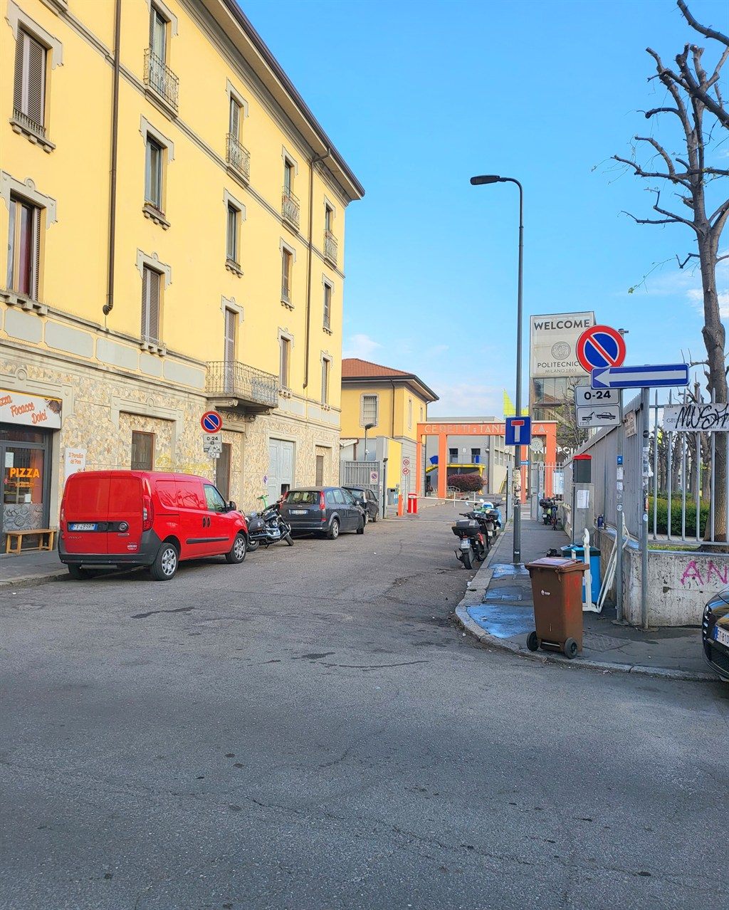 Zona Bovisa - Politecnico:  2 monolocali con soppalco in arredo e servizi. Richiesta € 220.000,00