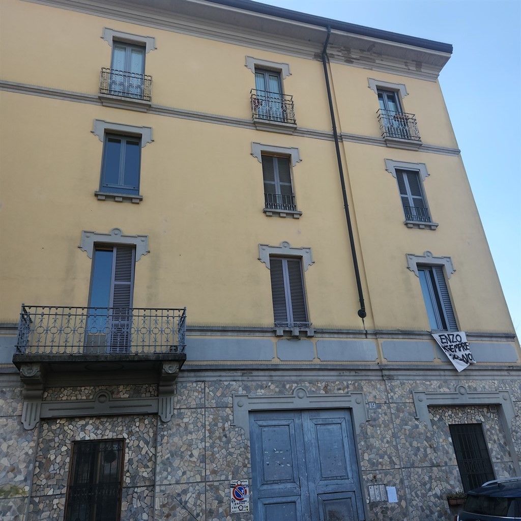 Zona Bovisa - Politecnico:  2 monolocali con soppalco e servizi. Richiesta € 225.000,00